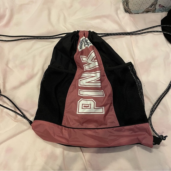 Pink Drawstring backpack - Picture 2 of 2